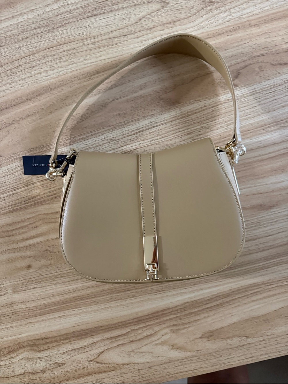 Tommy Hilfiger Beige Leather Shoulder Bag